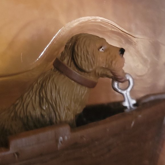 2006 PIRATES OF THE CARIBBEAN, MOTORIZED SKIFF WITH PINTEL & THE PRISON DOG!!! - Picture 2 of 4